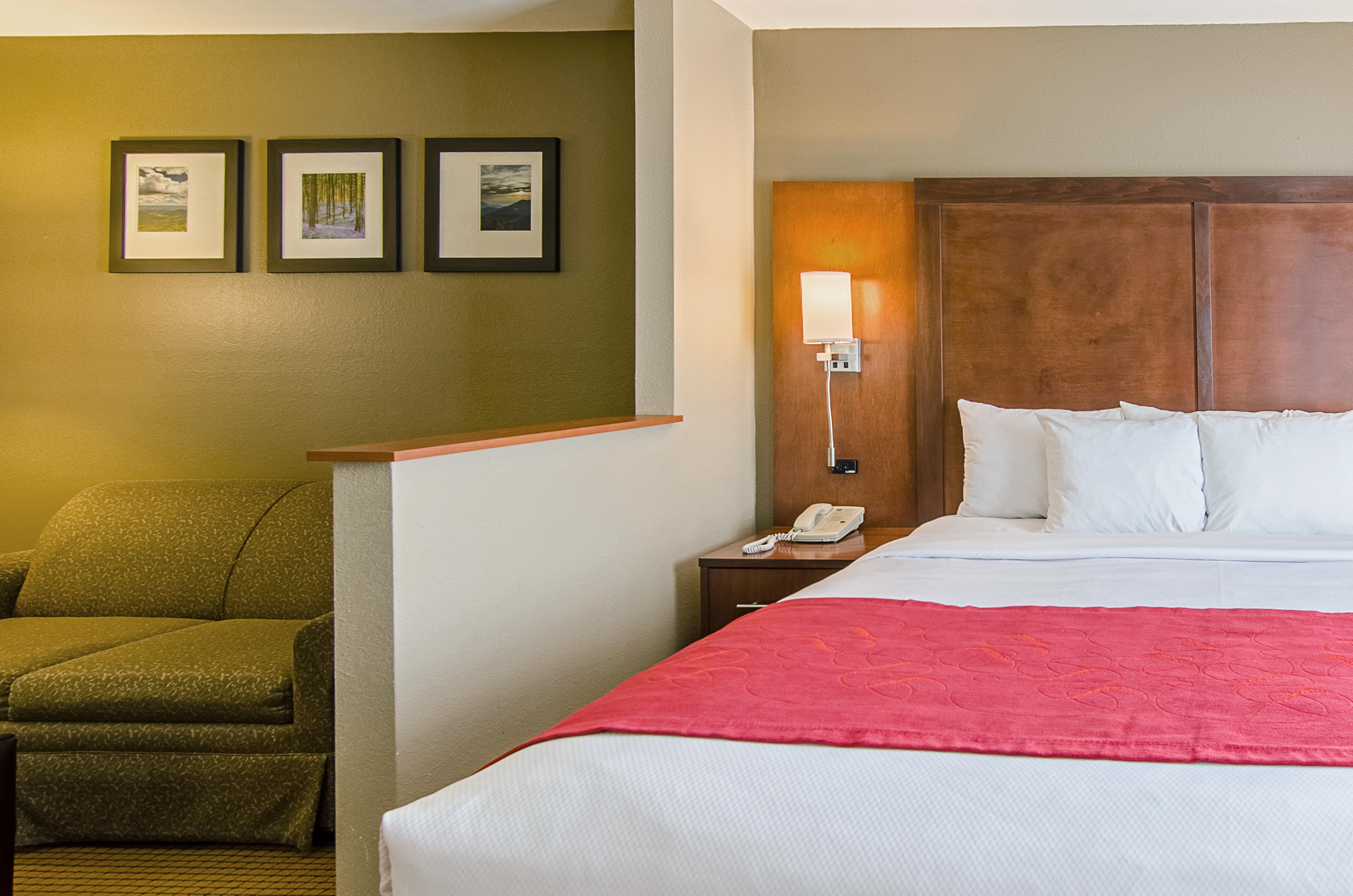 ווית'וויל Comfort Suites מראה חיצוני תמונה