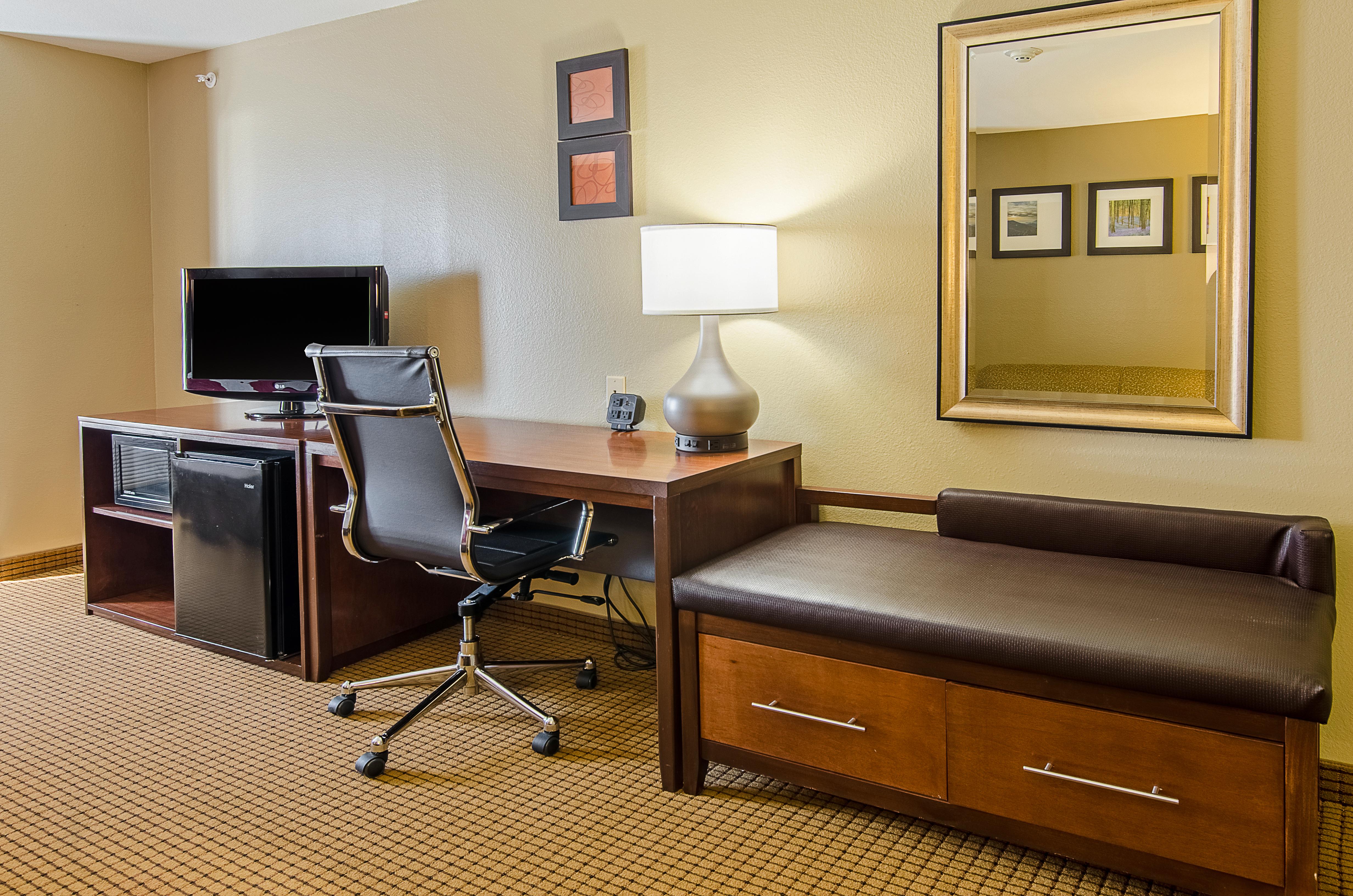 ווית'וויל Comfort Suites מראה חיצוני תמונה