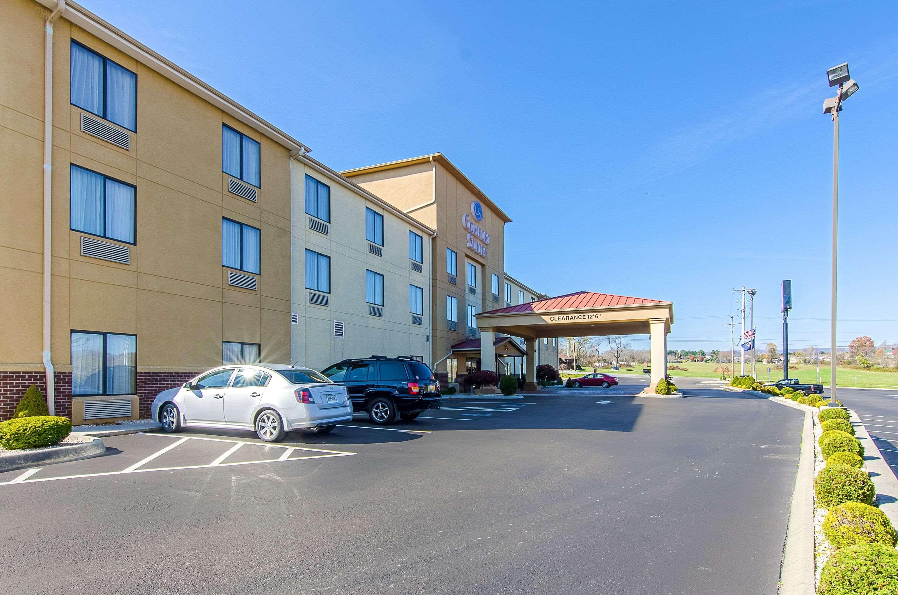 ווית'וויל Comfort Suites מראה חיצוני תמונה