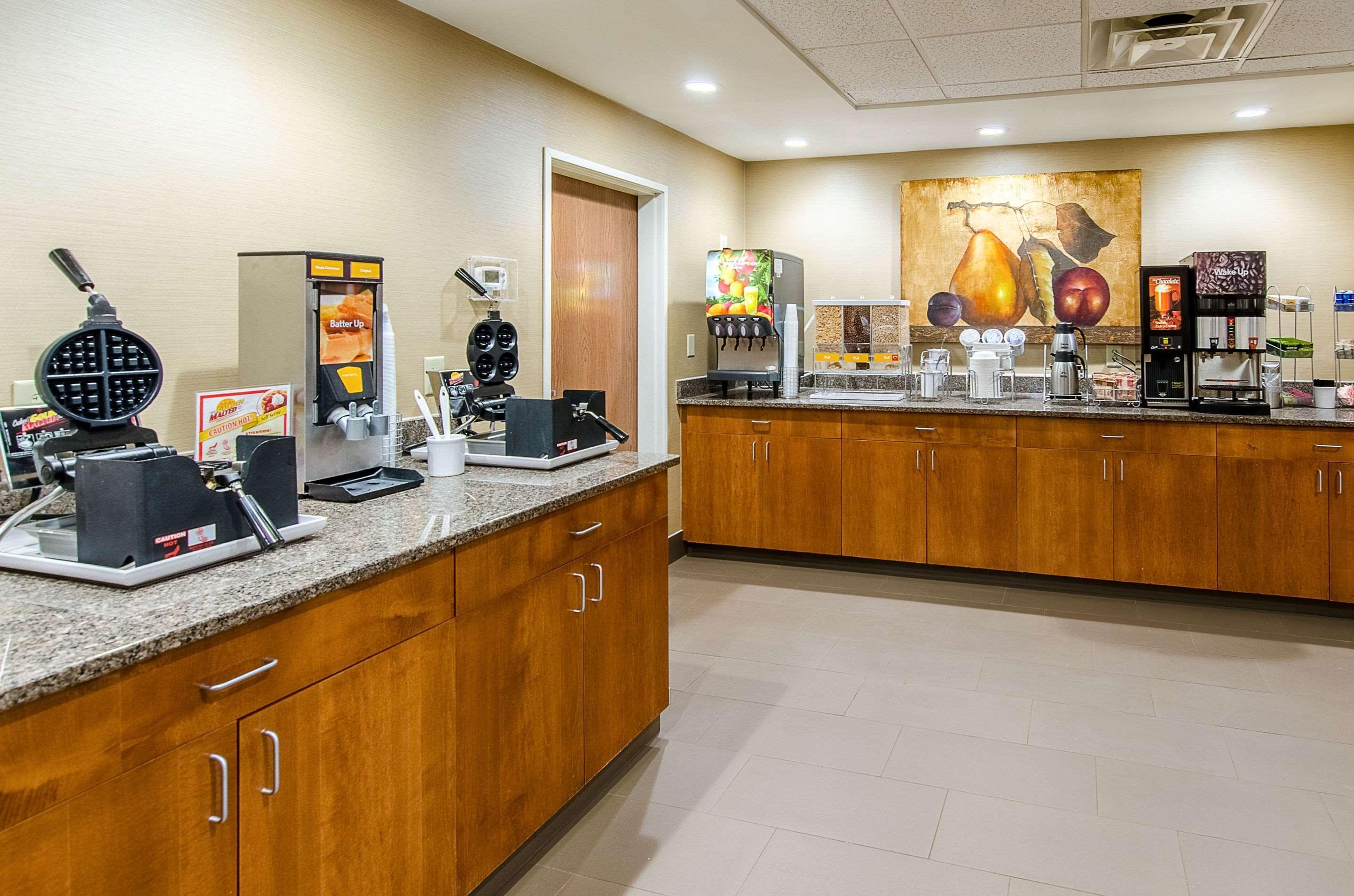 ווית'וויל Comfort Suites מראה חיצוני תמונה