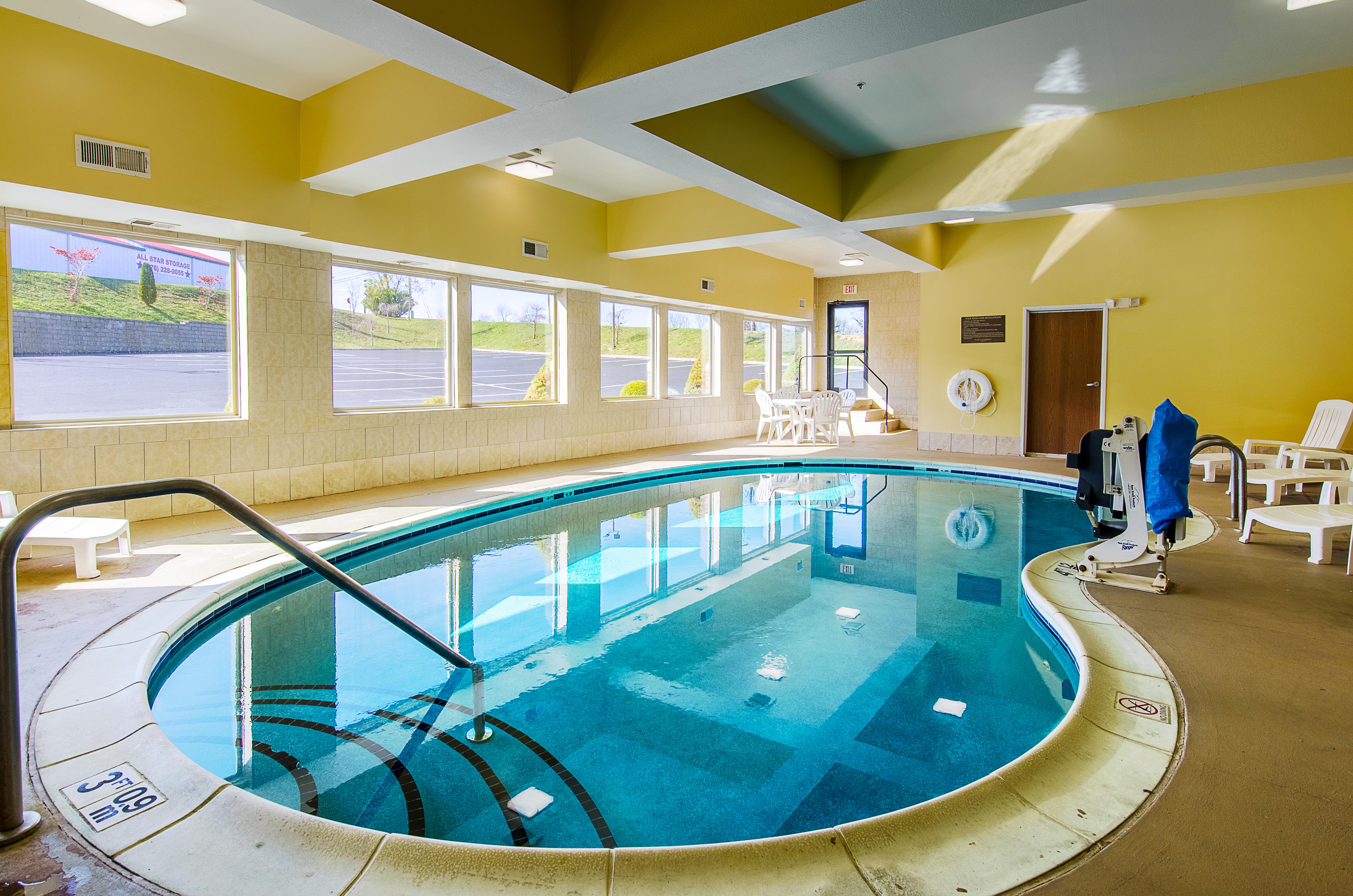 ווית'וויל Comfort Suites מראה חיצוני תמונה