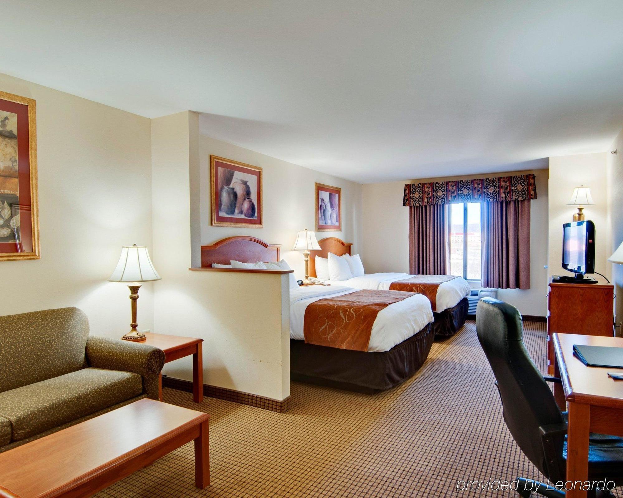 ווית'וויל Comfort Suites מראה חיצוני תמונה
