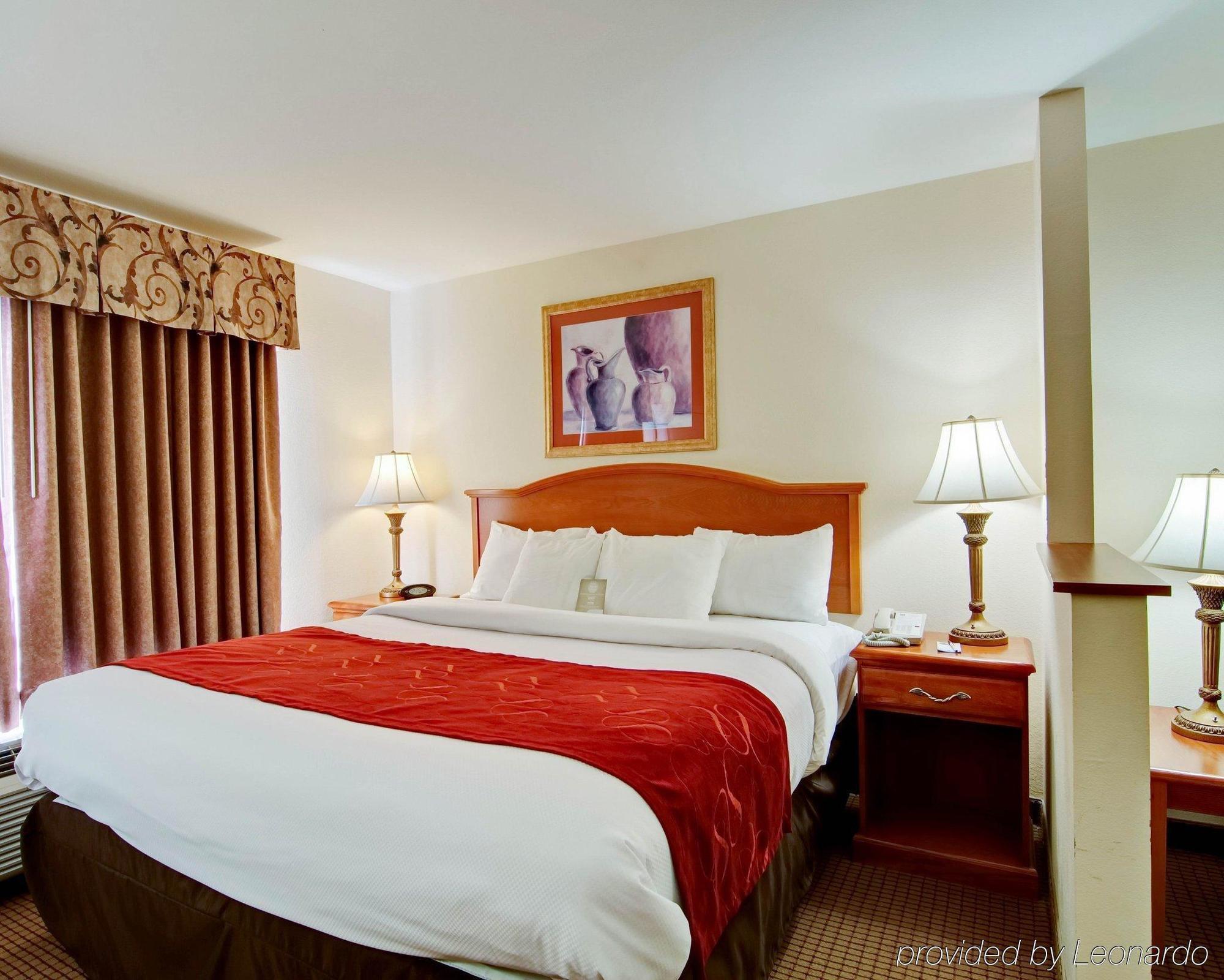 ווית'וויל Comfort Suites מראה חיצוני תמונה