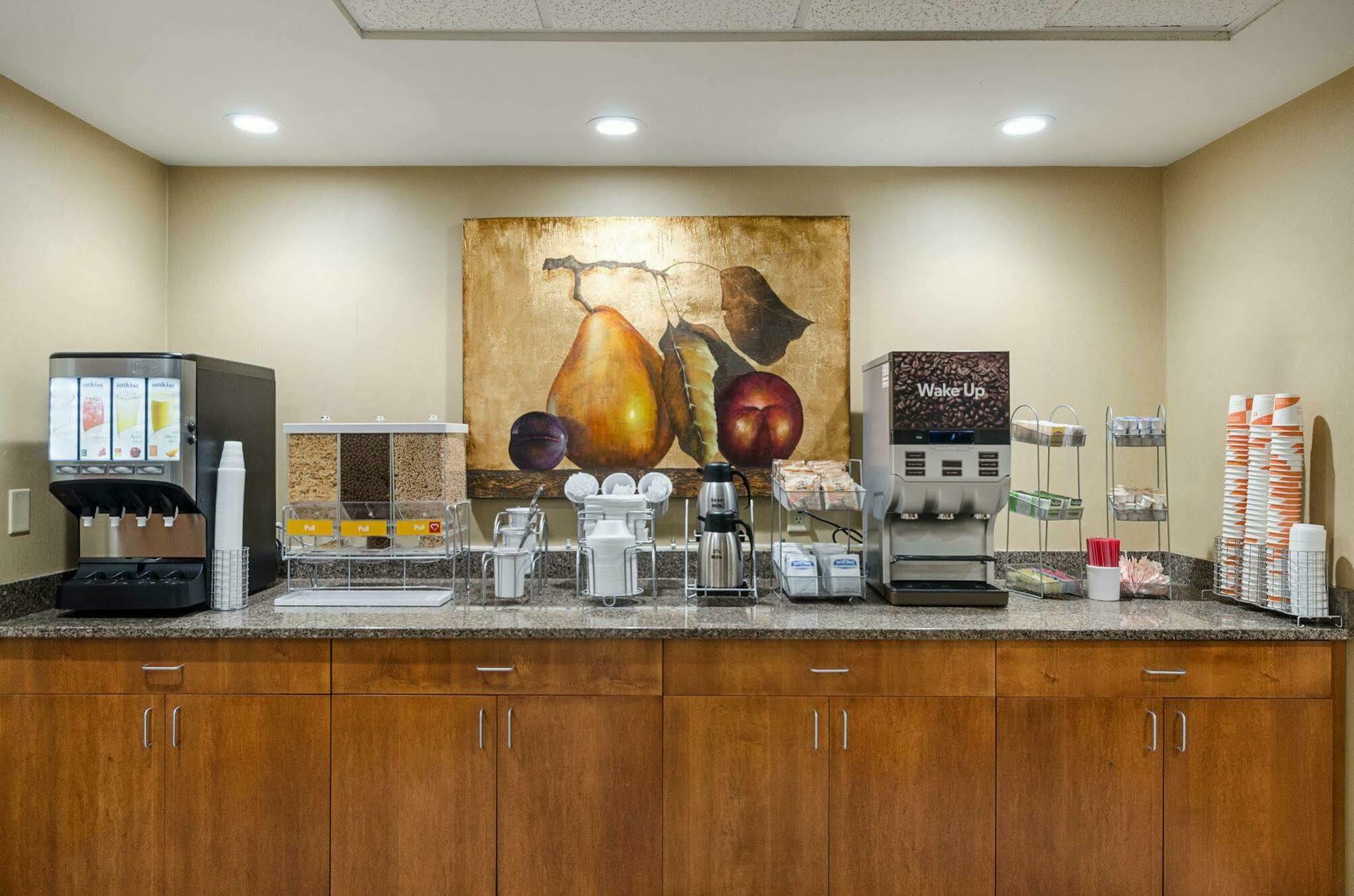 ווית'וויל Comfort Suites מראה חיצוני תמונה